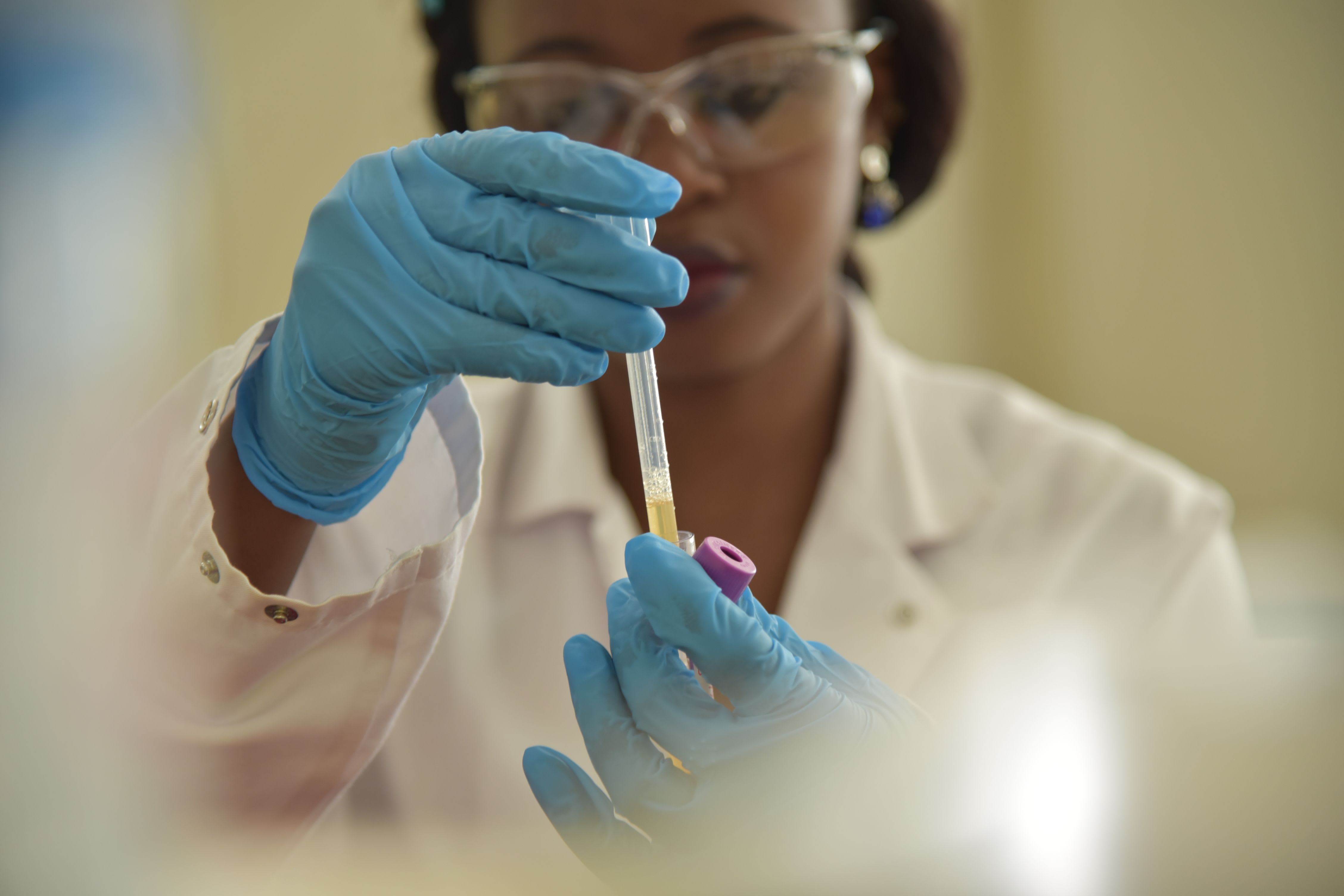 How LIS Integration Improves Laboratory Efficiency by 40%